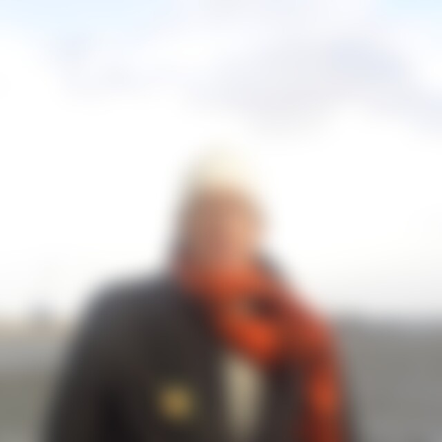 Frieden (82) aus Hamburg