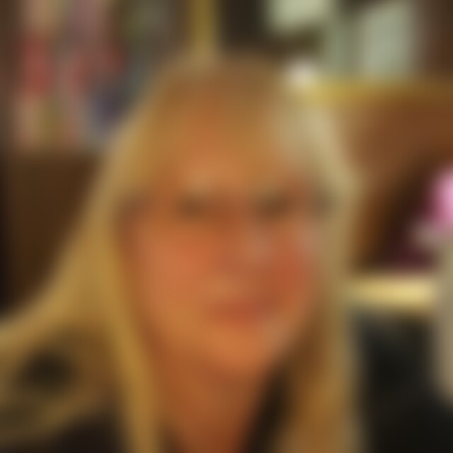 Luana65 (74) aus Winterthur