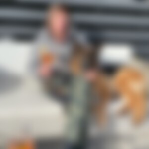 Okto (70) aus Alpen