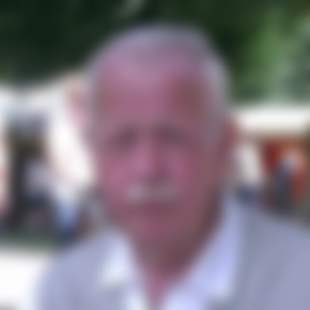timmiodin (78) aus Essen