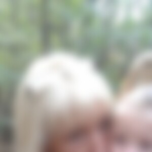 Blondy2017 (69) aus Berlin