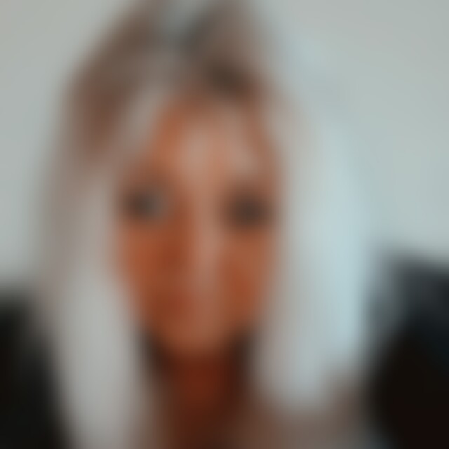 Tina (69) aus Aachen