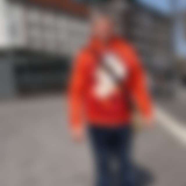 Udob (71) aus Hamburg