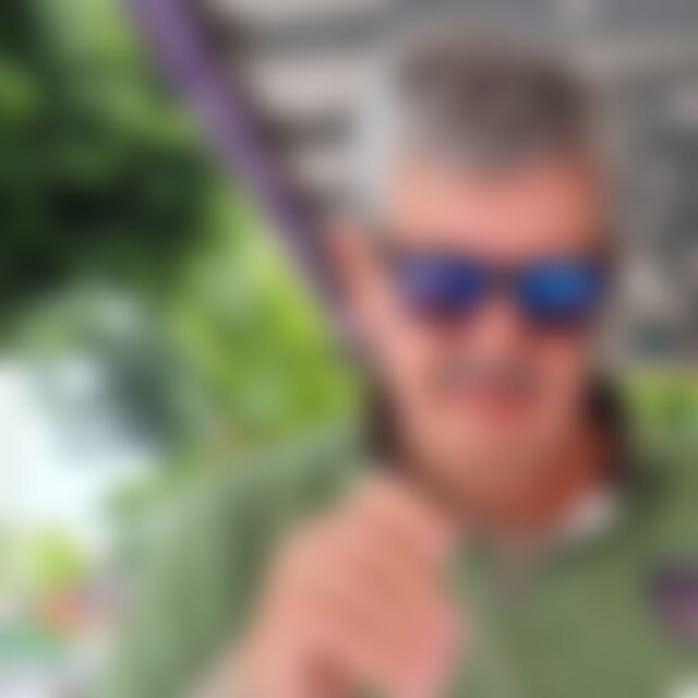 Udob (71) aus Hamburg
