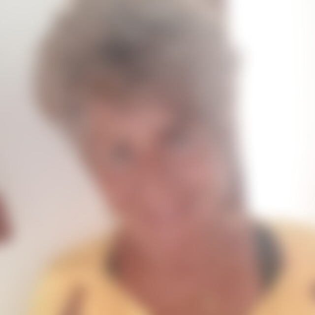 Efi (77) aus 