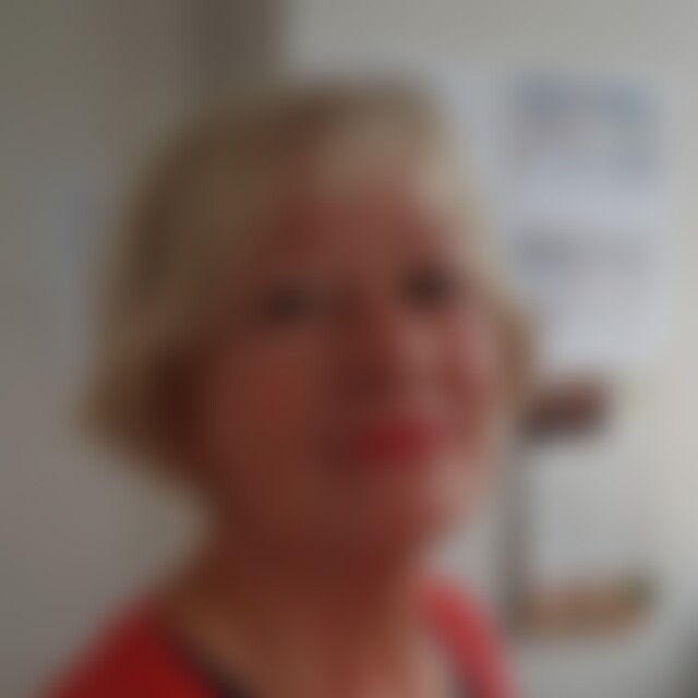 Britta12 (73) aus Arnsberg