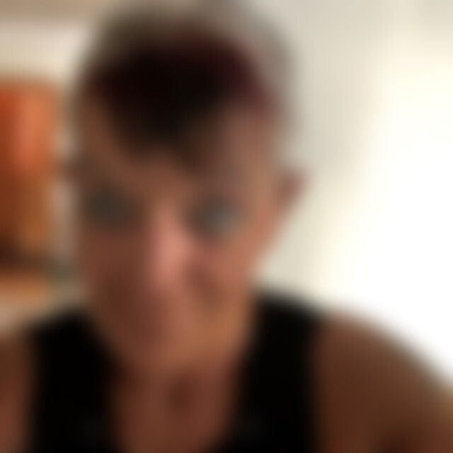 Connylie (64) aus Moorhusen