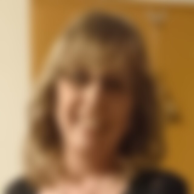 Nelly (62) aus Rotenburg