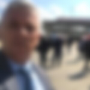 liam (59) aus istanbul