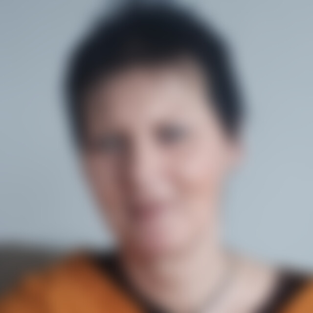 Regina (68) aus Frankfurt