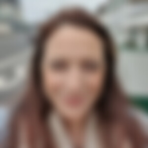 Tanii (53) aus Leichlingen