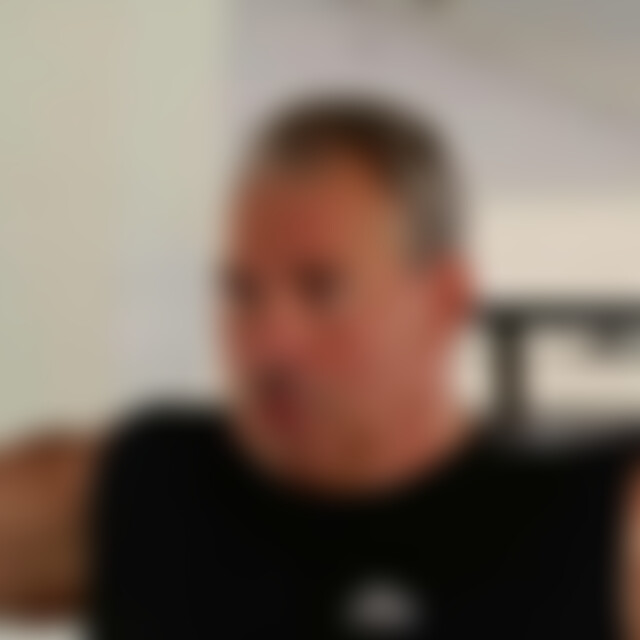 Sucherbaer (55) aus Wiesbaden