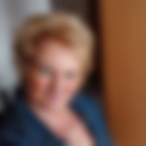 sylvana1959 (67) aus Duisburg