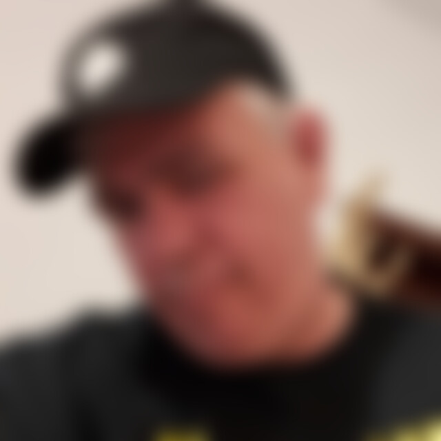 Tino68 (57) aus Schönefeld