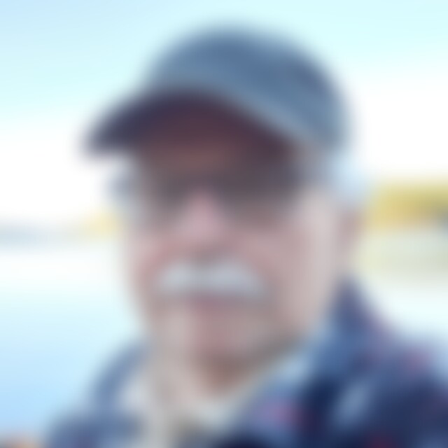 uros (90) aus Hünxe