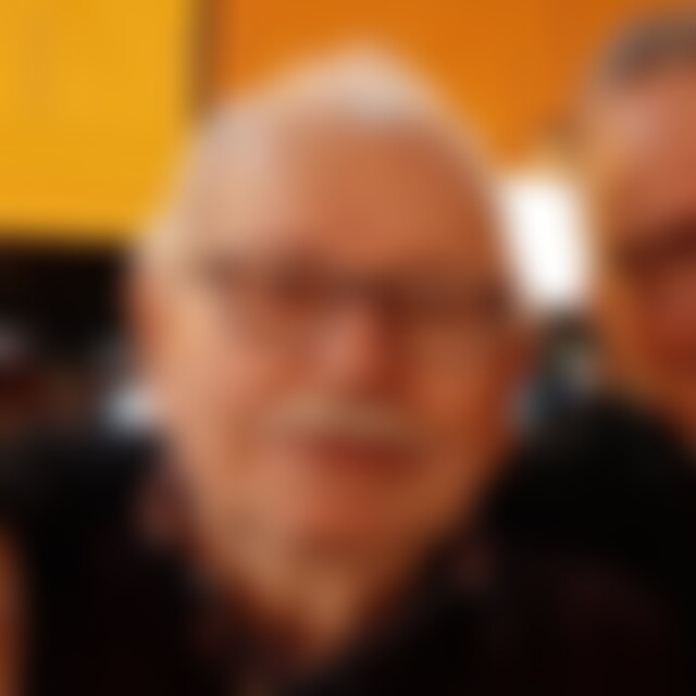 uros (90) aus Hünxe