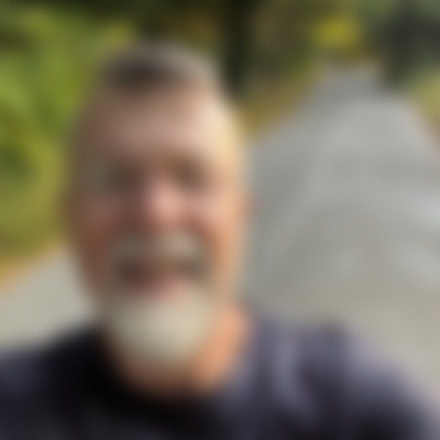 Charlie (70) aus Berlin