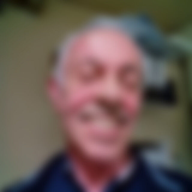 rolfruebin (75) aus Bielefeld