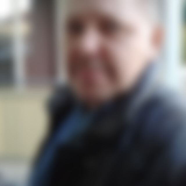 Chris2020 (67) aus Berlin