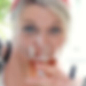 Sanne76 (49) aus Krefeld