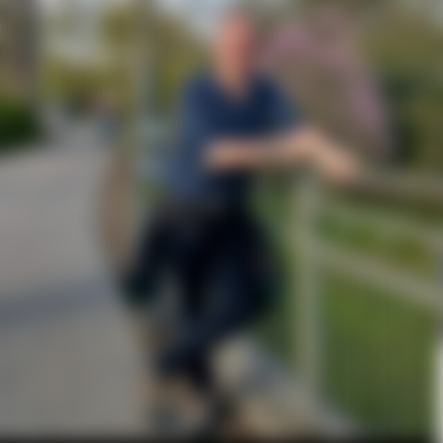 Ras (60) aus Biebertal