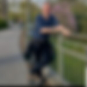 Ras (60) aus Biebertal