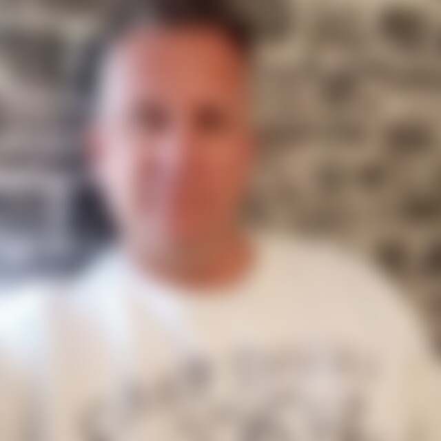 DaveTravolta (52) aus Jülich