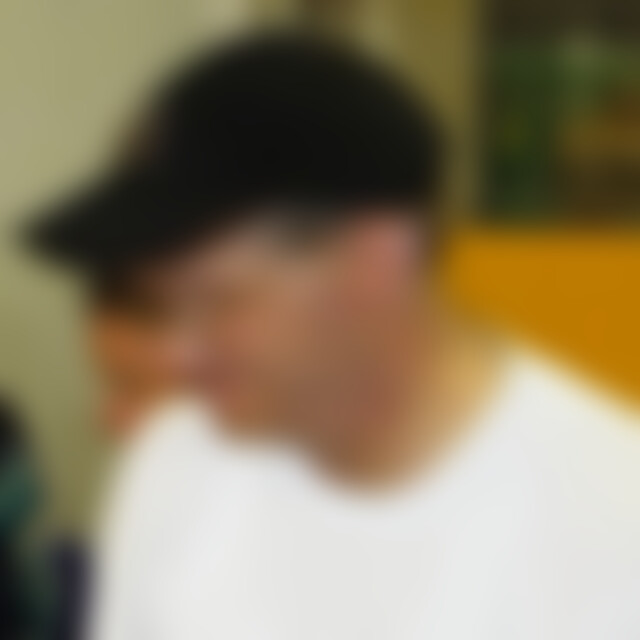 Mickey (64) aus Hanau