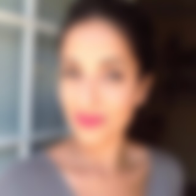 Emilia22 (45) aus Essen