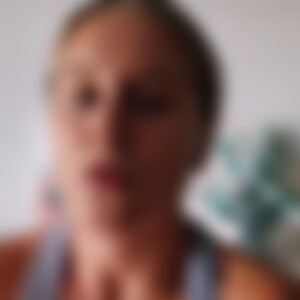 gloria (60) aus Frankfurt