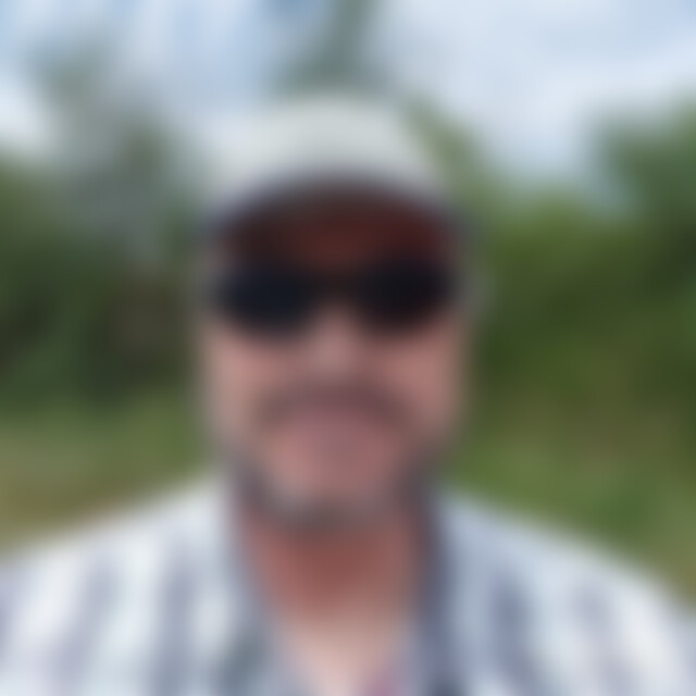 Elon (70) aus Zuhause