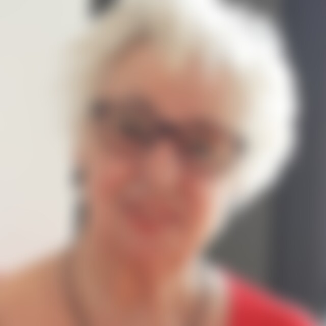 anette03 (74) aus Augsburg