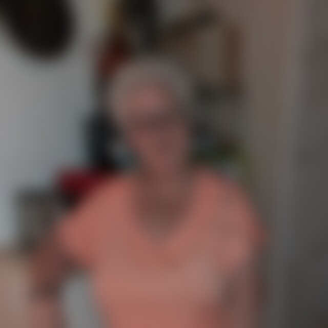 anette03 (74) aus Augsburg