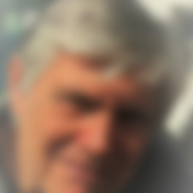 greenwhite (79) aus München