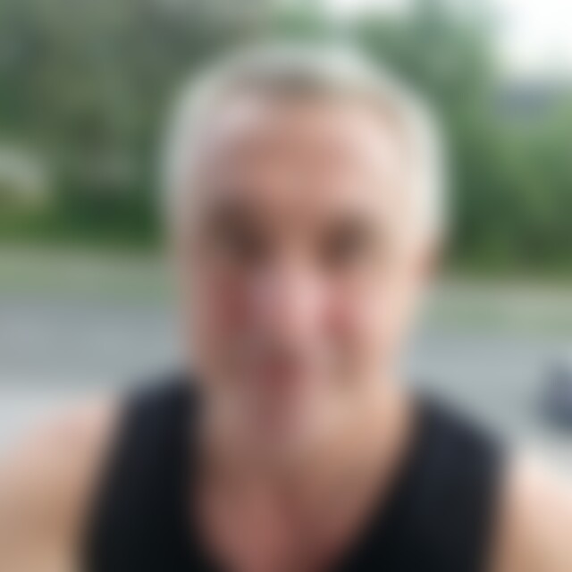 pintoo (63) aus Heiligenhaus