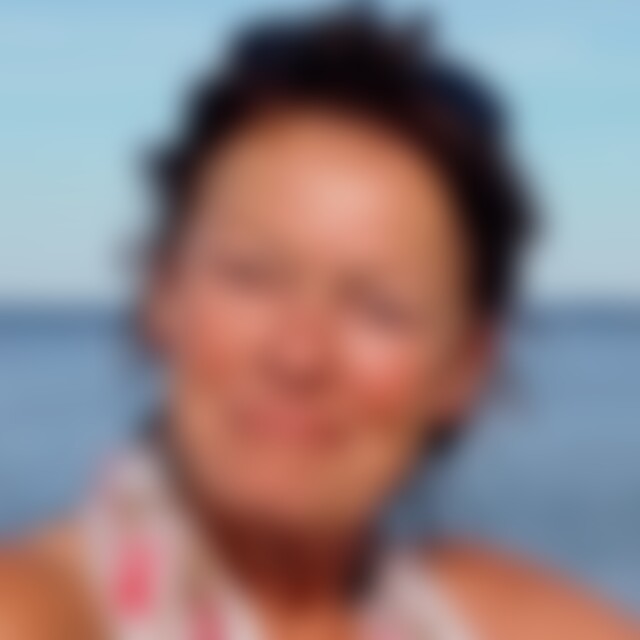 Coralie (64) aus Lüneburg