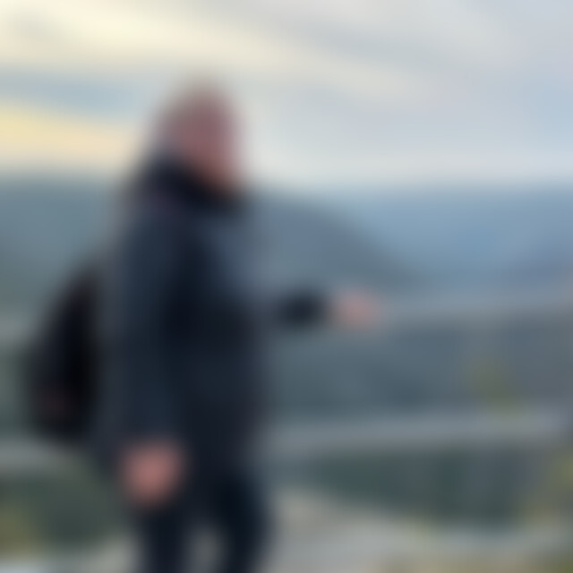 irinchen (56) aus Schönebeck