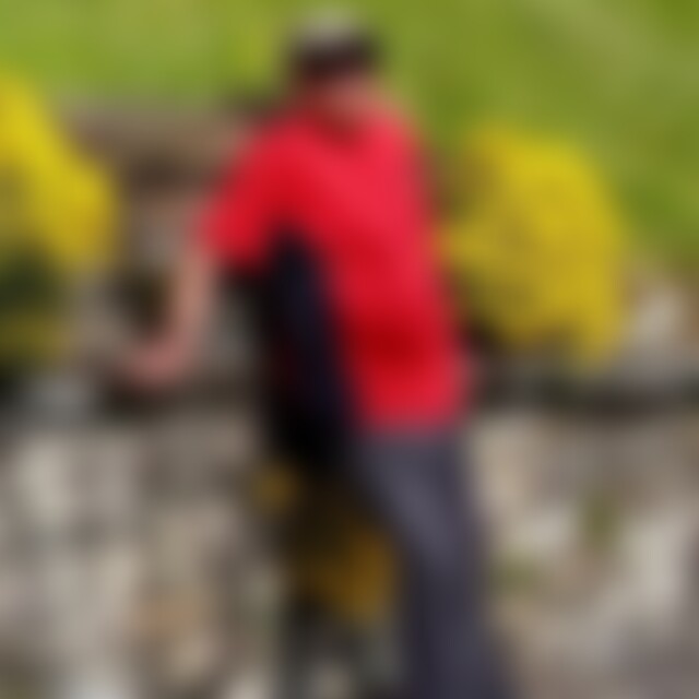 Hase24Hase (75) aus Offenburg