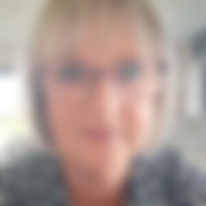 Eva3225 (65) aus Berlin