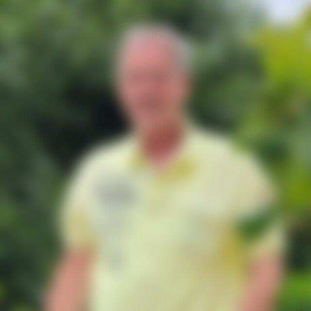 Navoodo (64) aus Leverkusen