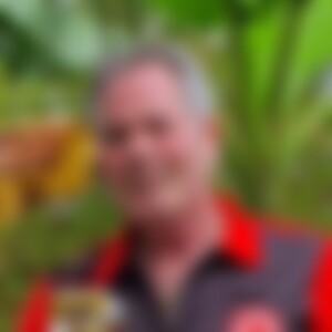 Navoodo (64) aus Leverkusen