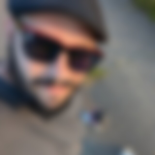 smiles (33) aus Herisau