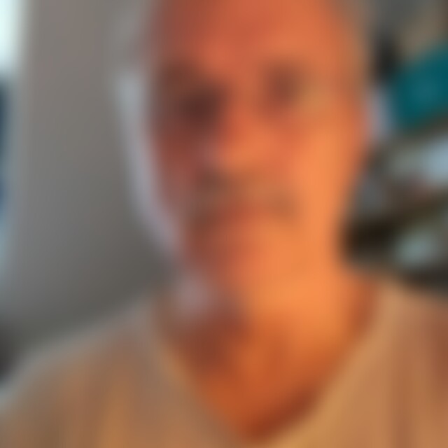 enonom (76) aus Leverkusen