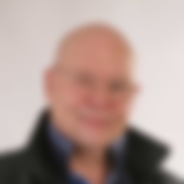 broche (68) aus hamburg
